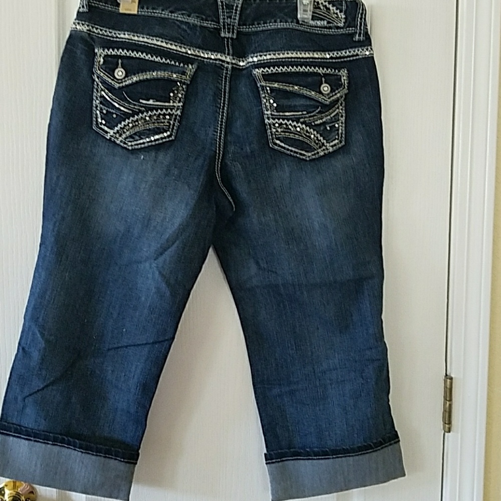 NWT Maurices Capri 13/14